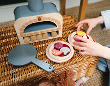 Load image into Gallery viewer, Tender Leaf Toys - Make Me A Pizza Set