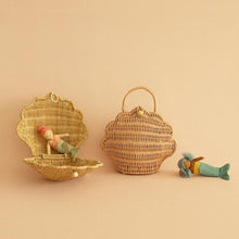 Load image into Gallery viewer, Olli Ella Rattan Shell Bag Rose