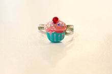 Load image into Gallery viewer, Great Pretenders Princess Cupcake Butterfly rings 24pc